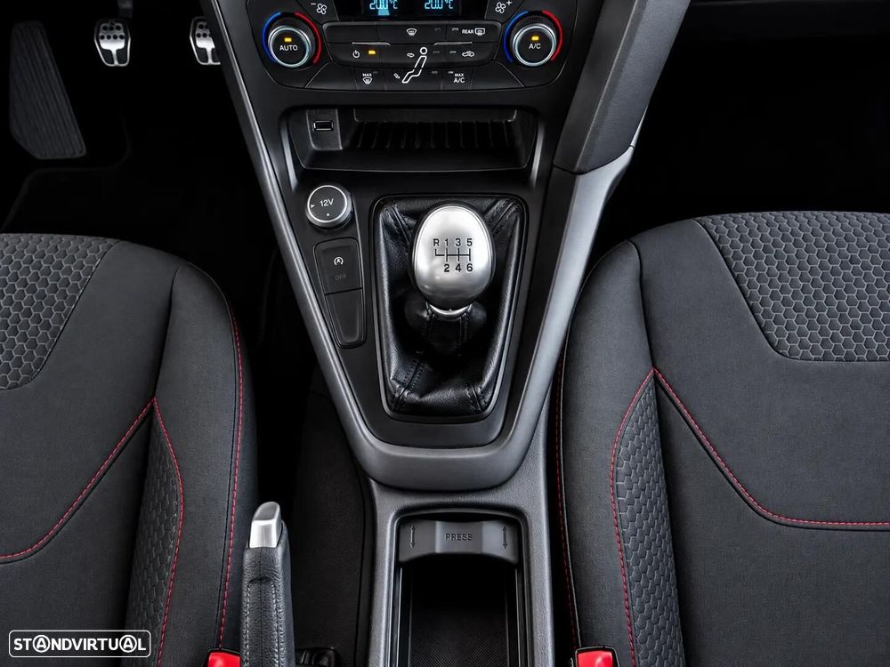 Ford Focus 1.0 EcoBoost ST-Line - 12