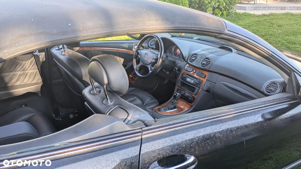 Mercedes-Benz CLK - 23