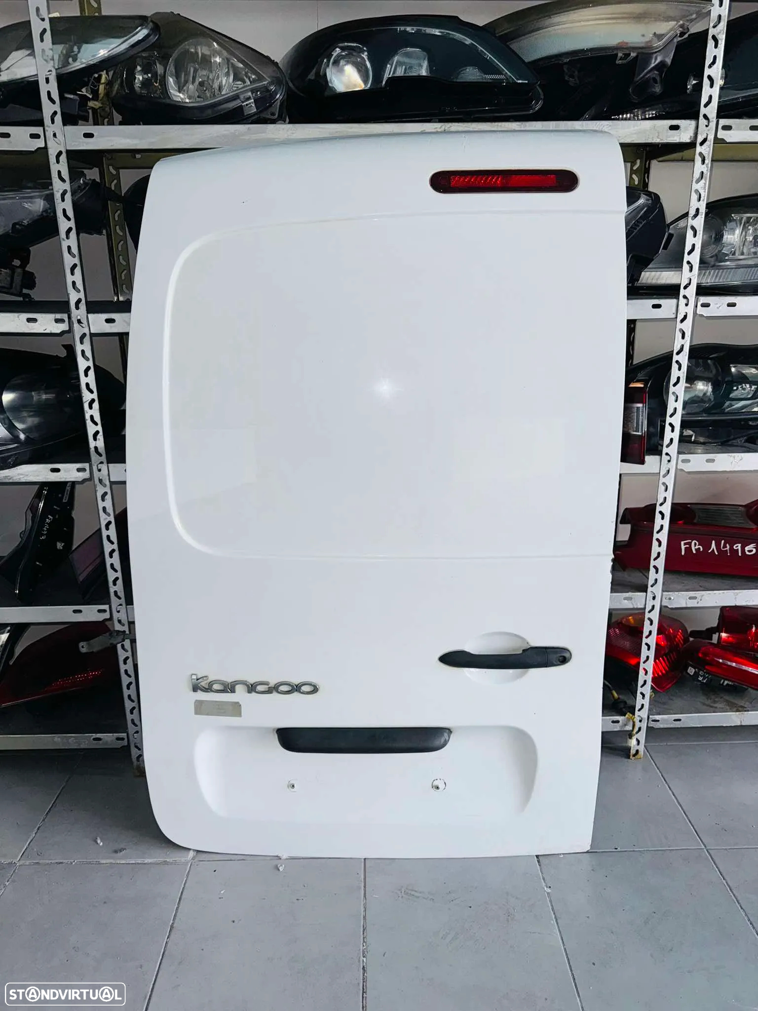 Porta Trás Esquerda Renault Kangoo - 2008 / 2018 - 2