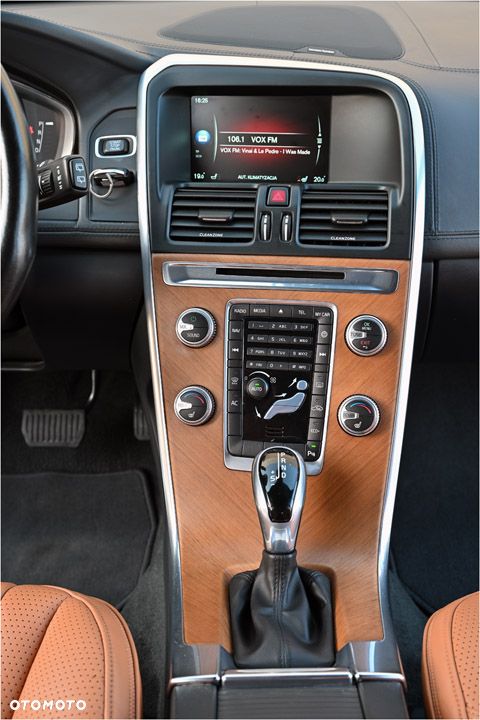 Volvo XC 60 D4 Geartronic Inscription - 25