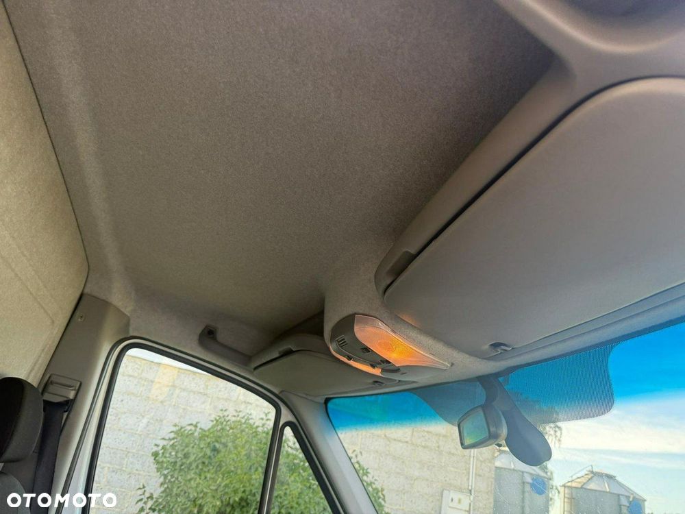 Mercedes-Benz Sprinter - 21