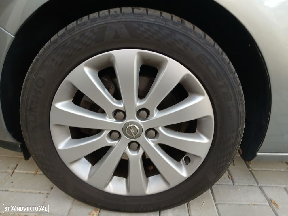 Opel Astra 1.7 CDTI Cosmo - 11
