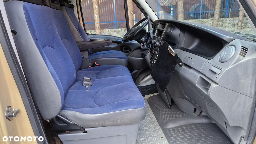 Iveco Food Truck Sklep Bar Specjalny - 17