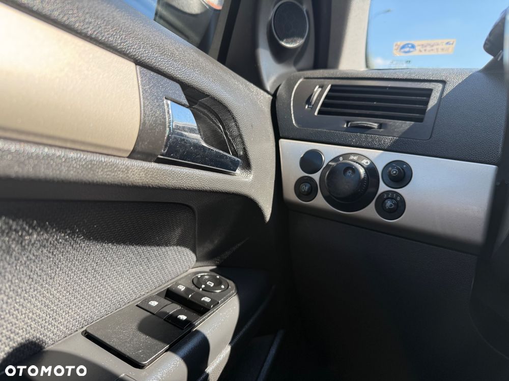 Opel Astra 1.7 CDTI Cosmo - 10
