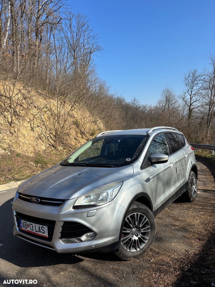 Ford Kuga 2.0 TDCi Powershift 4WD Titanium - 3