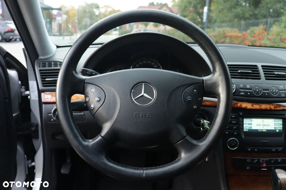 Mercedes-Benz Klasa E - 22
