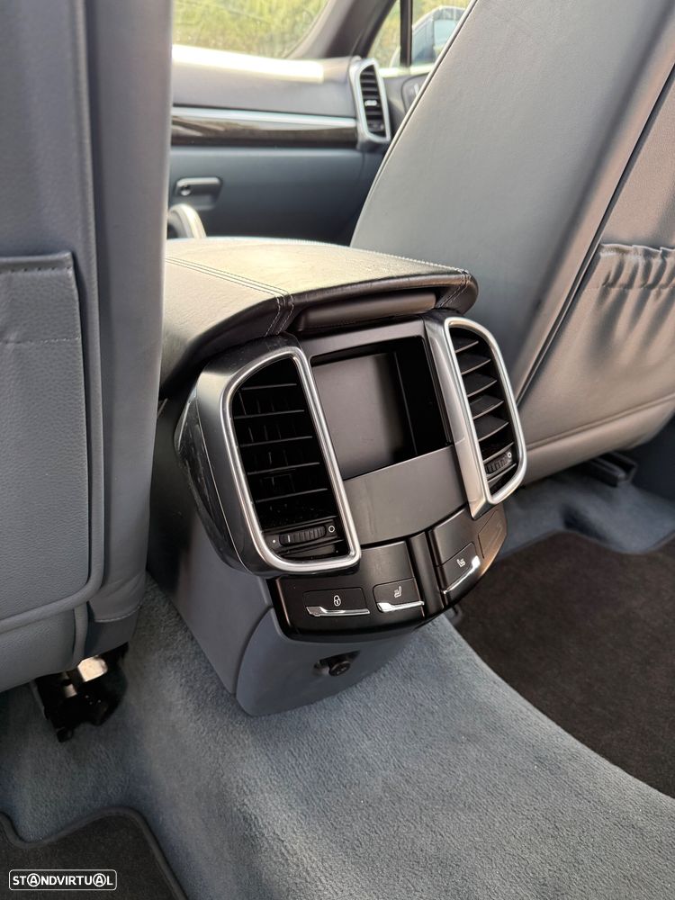 Porsche Cayenne 3.0 V6 - 7