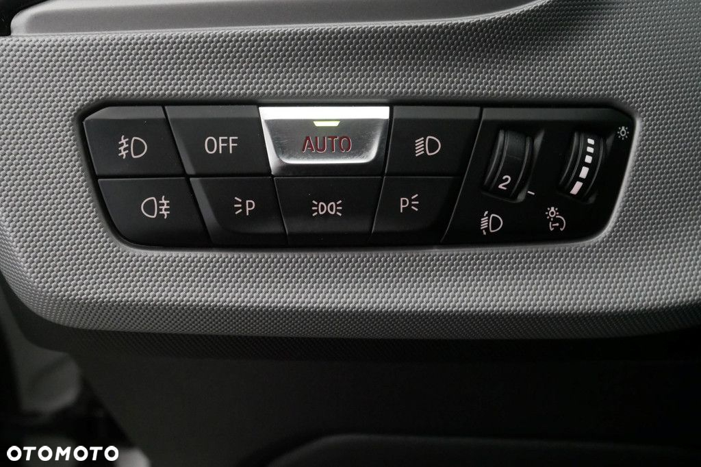 BMW Seria 1 - 25