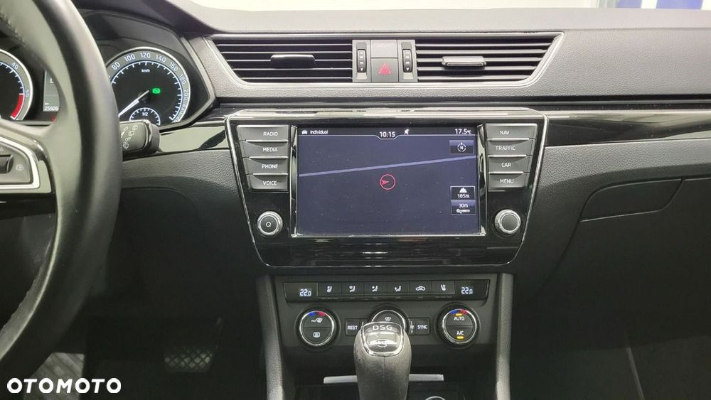 Skoda Superb 2.0 TDI L&K DSG - 17