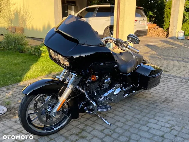 Harley-Davidson Touring Road Glide - 2