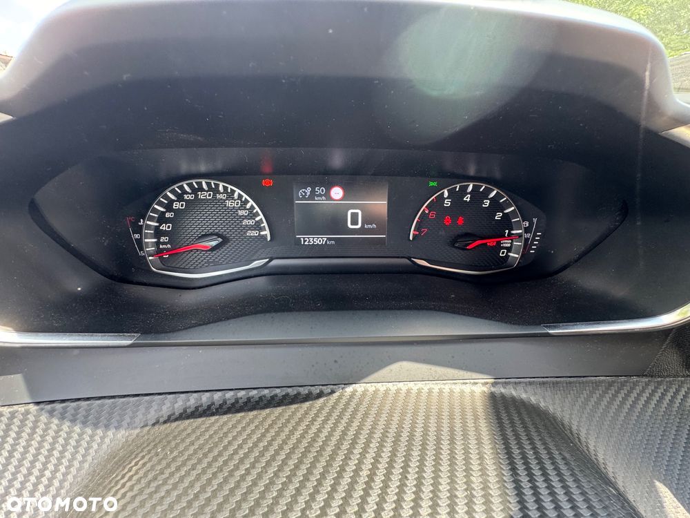 Peugeot 2008 BlueHDi 100 STOP & START Active - 36