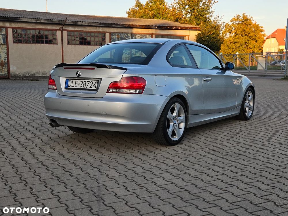 BMW Seria 1 2008 photo 4