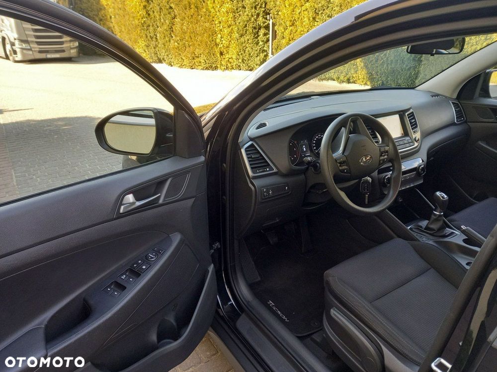 Hyundai Tucson blue 1.7 CRDi 2WD Trend - 29