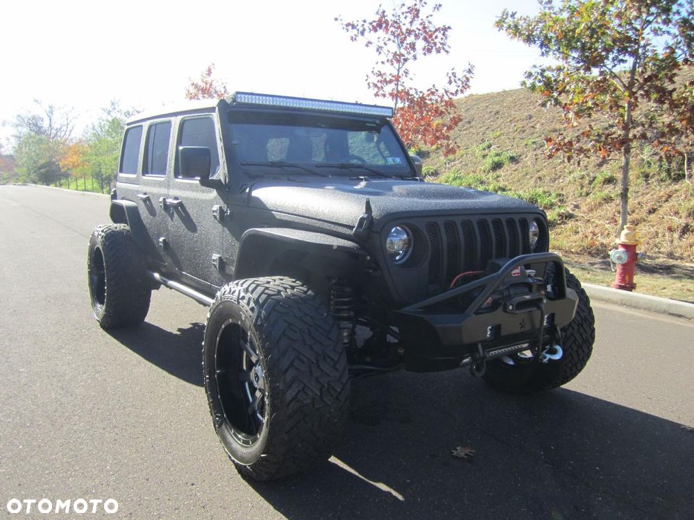 Jeep Wrangler - 11