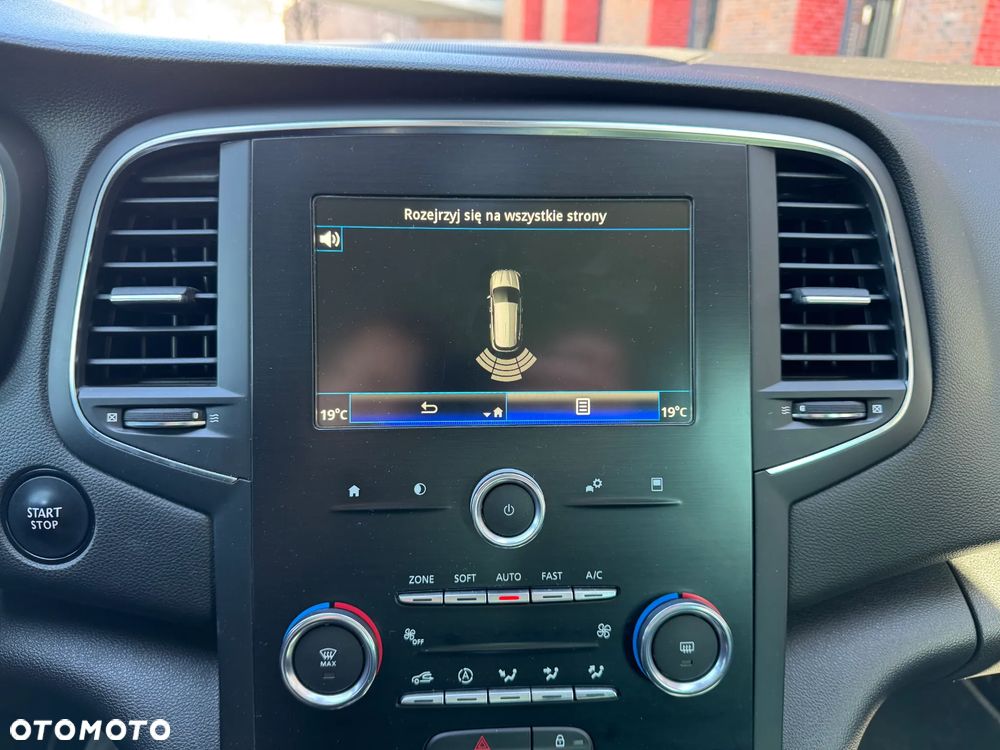 Renault Megane 1.3 TCe FAP Limited EDC - 21