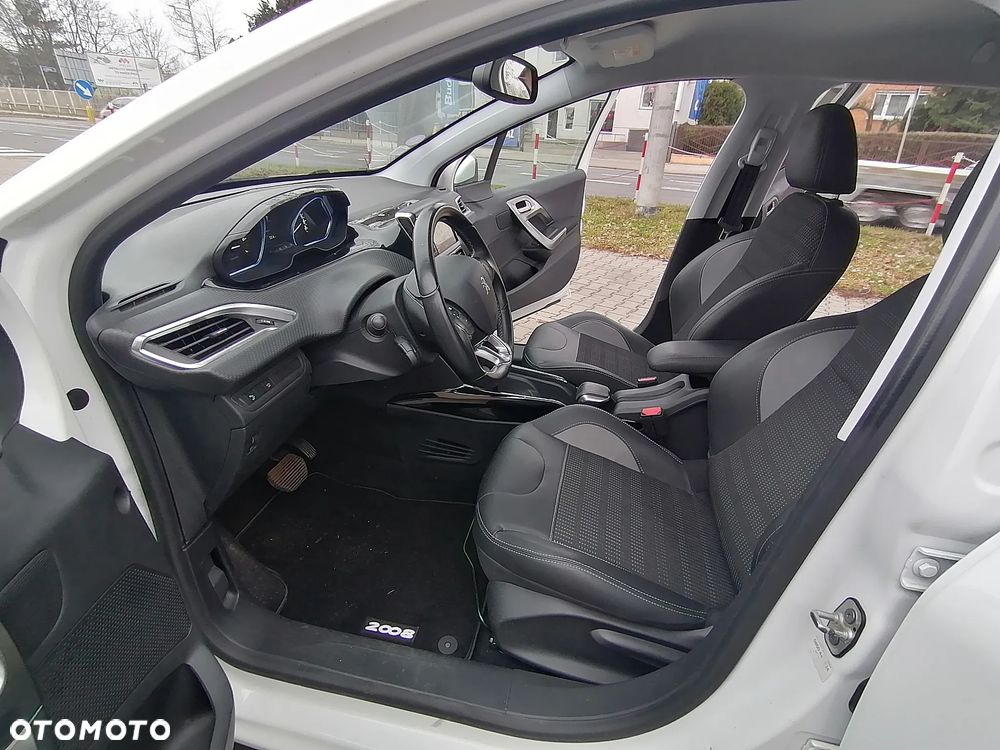 Peugeot 2008 PureTech 110 GPF Stop&Start EAT6 Active - 20