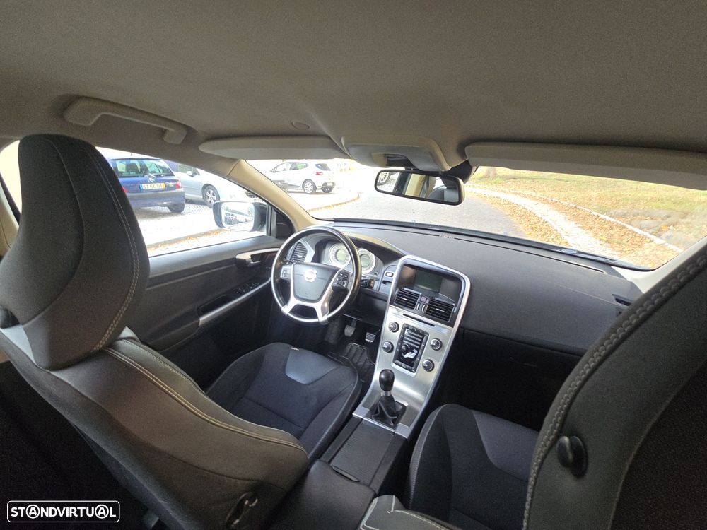 Volvo XC 60 2.0 D3 Drive Momentum Start/Stop - 26