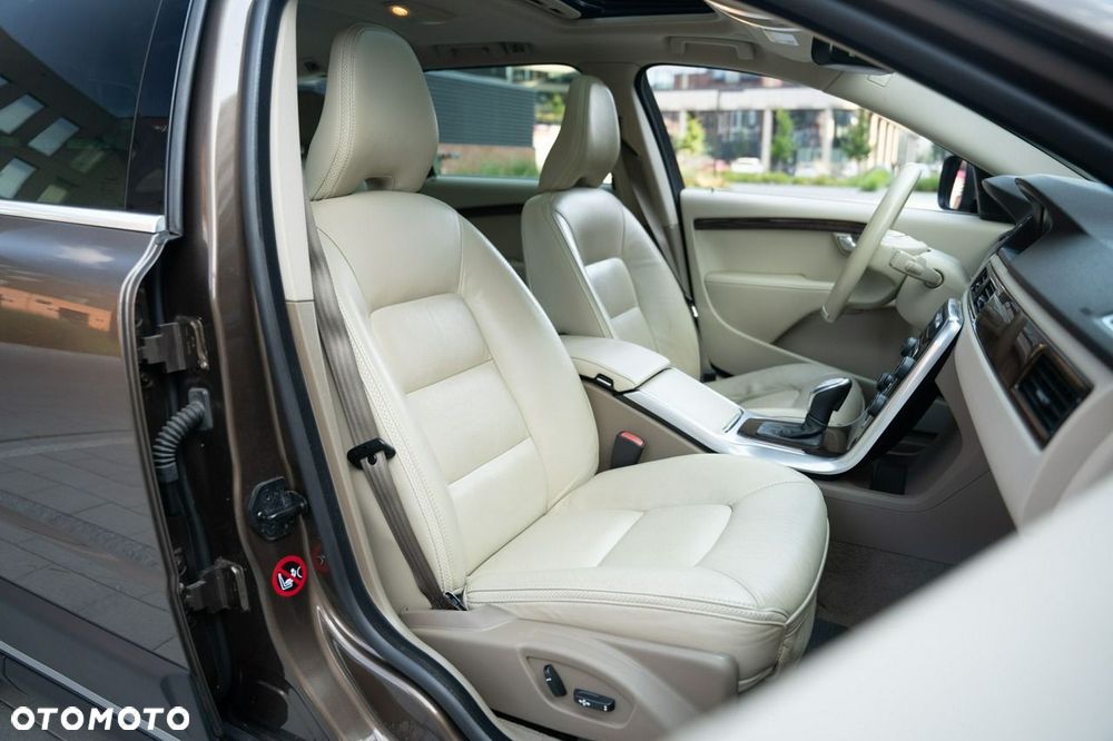 Volvo XC 70 3.2 AWD Summum - 23