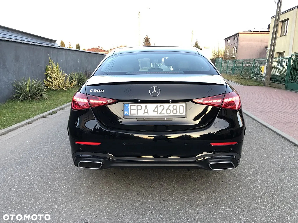 Mercedes-Benz Klasa C 300 9G-TRONIC - 6