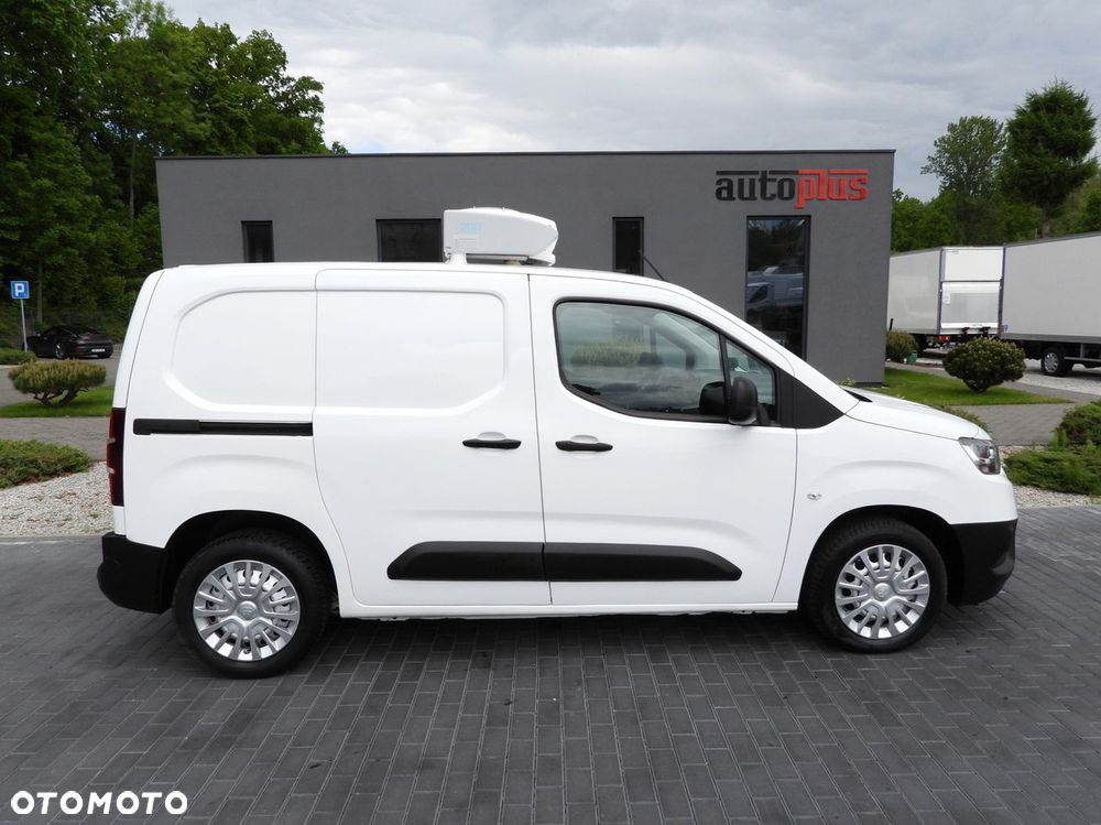 Toyota PROACE CITY  FURGON CHŁODNIA  -15*C ZASILANIE 230V TEMPOMAT KLIMATYZACJA  100KM - 8
