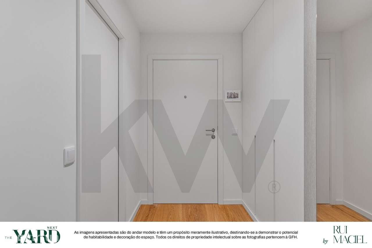 Apartamento T1 com varanda e garagem junto ao Arrábida - Grande imagem: 4/10
