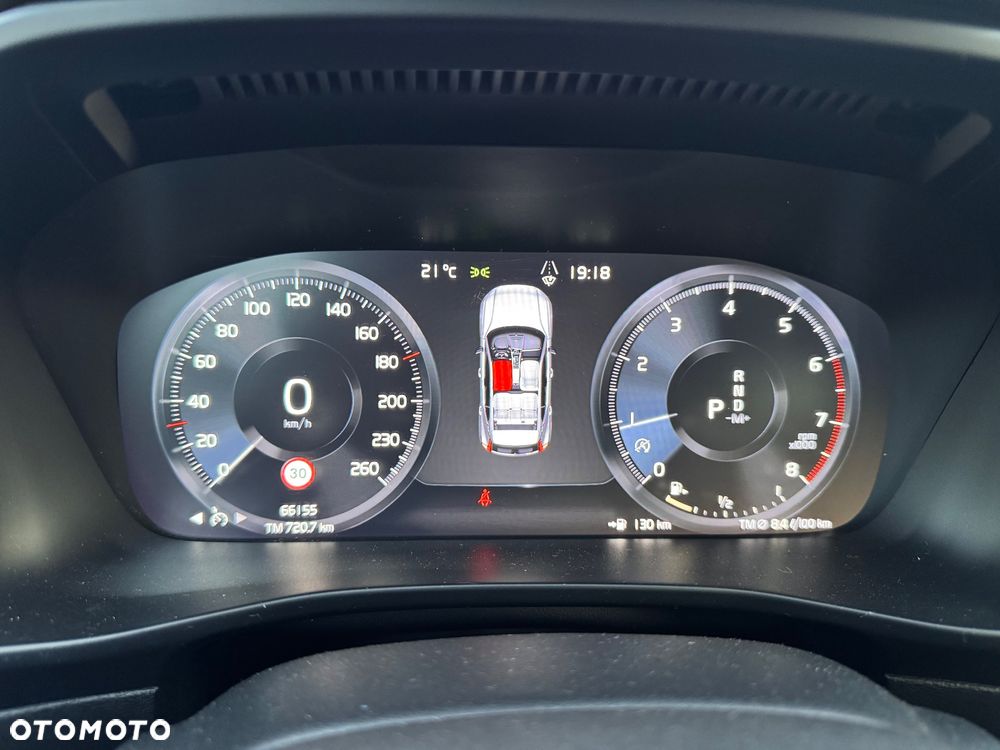 Volvo XC 40 T3 Geartronic Momentum Pro - 25