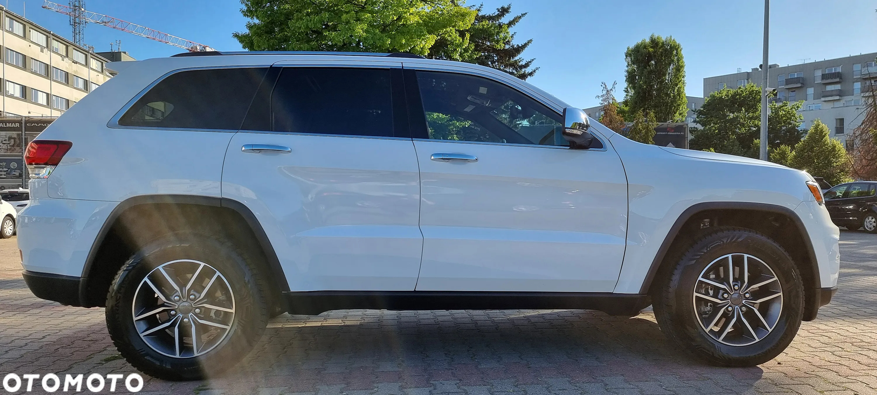Jeep Grand Cherokee - 9