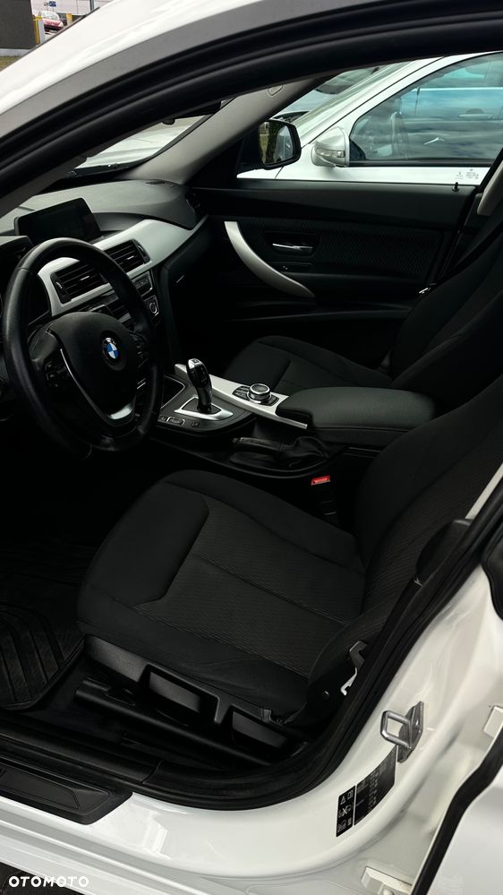 BMW 3GT 320i xDrive Advantage - 17