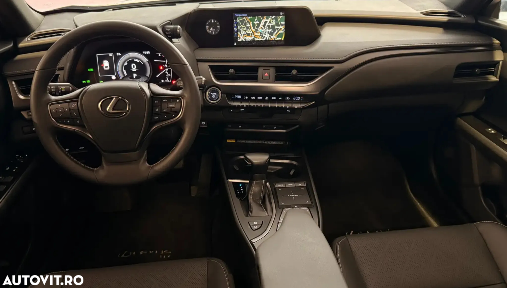 Lexus UX 250h 2.0L HEV 20H- (178 HP) 4X2 CVT Executive - 17