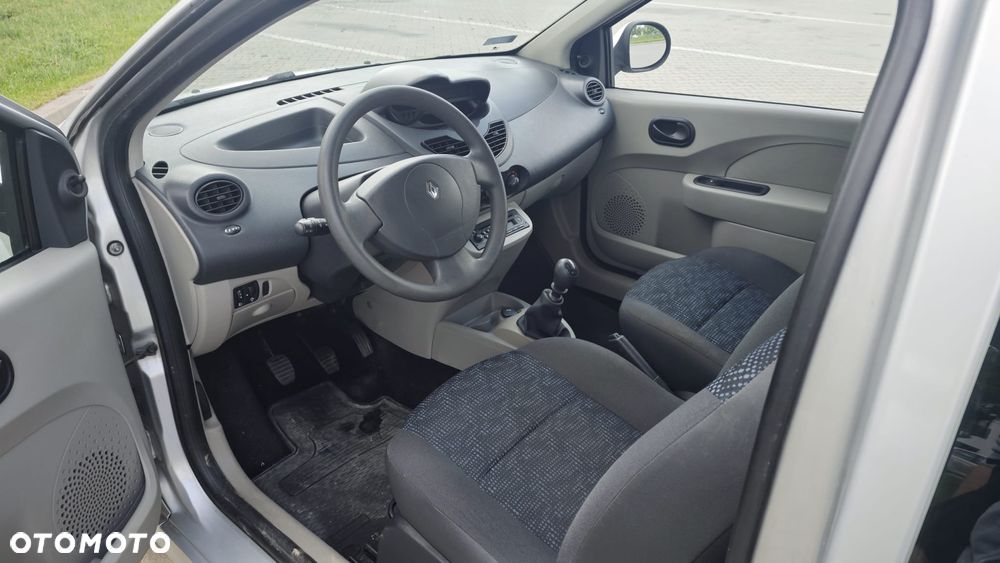 Renault Twingo 1.2i 16V Expression - 11