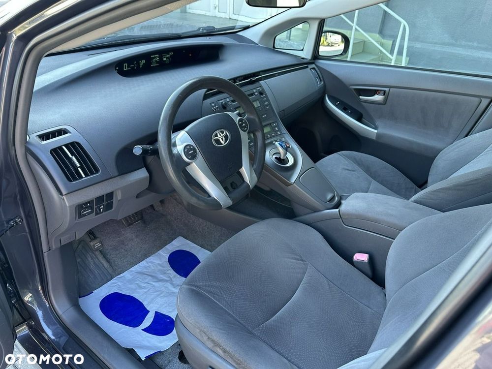Toyota Prius - 7