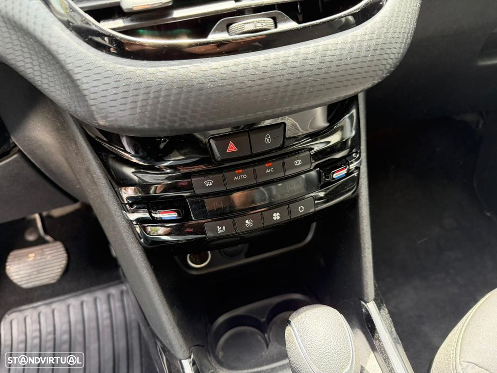 Peugeot 2008 - 14