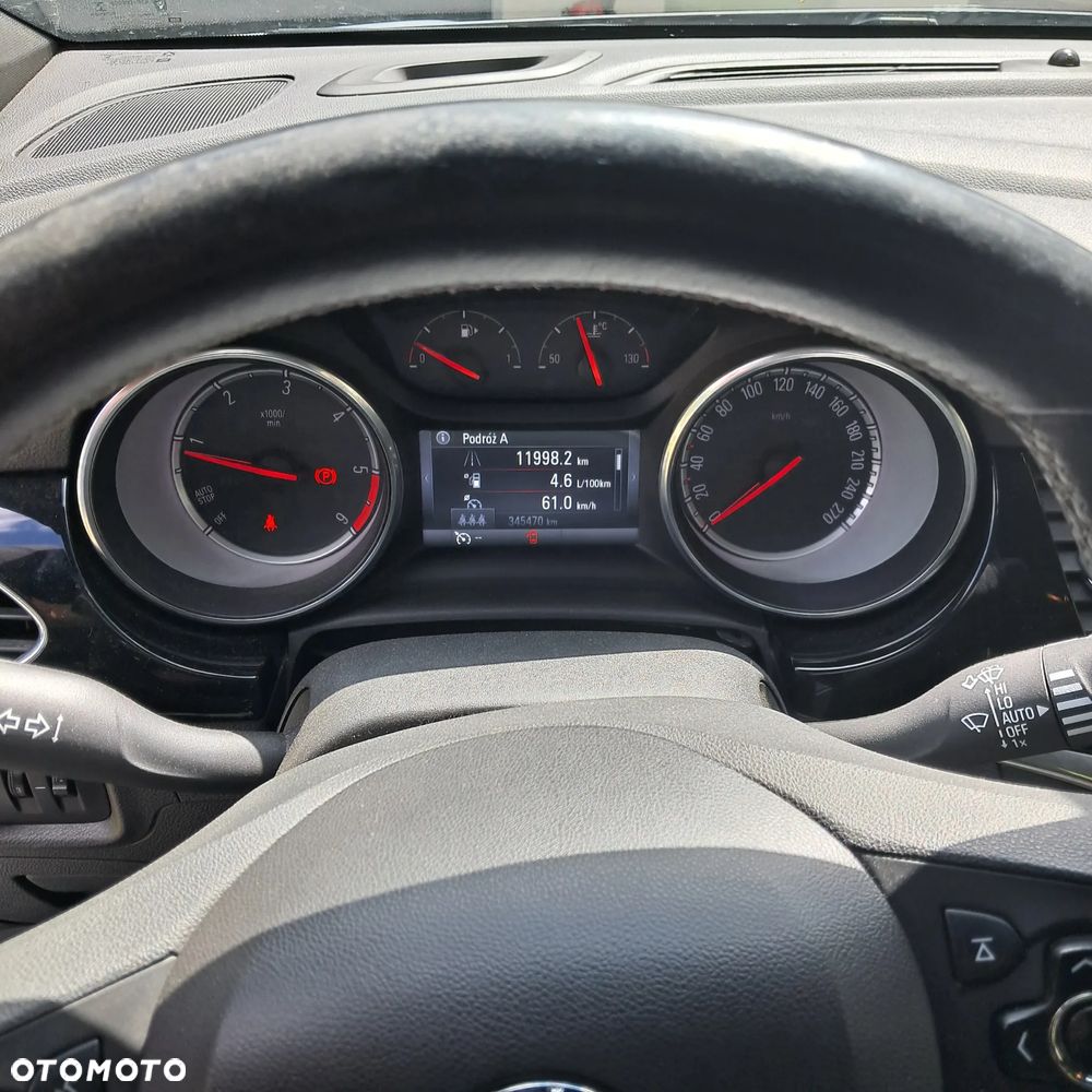 Opel Astra 1.6 D (CDTI) Start/Stop Dynamic - 9