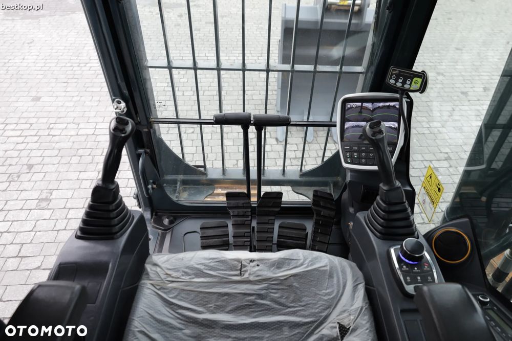 Hyundai HX300AL - 19