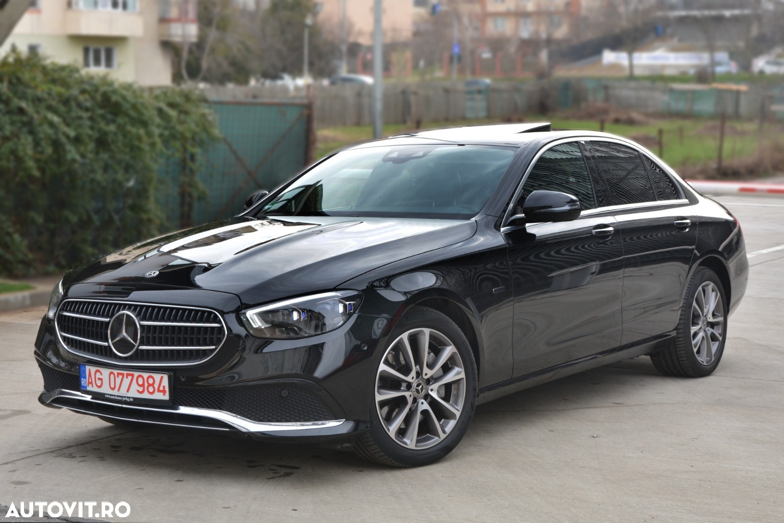 Mercedes-Benz E 300 de Aut. - 2