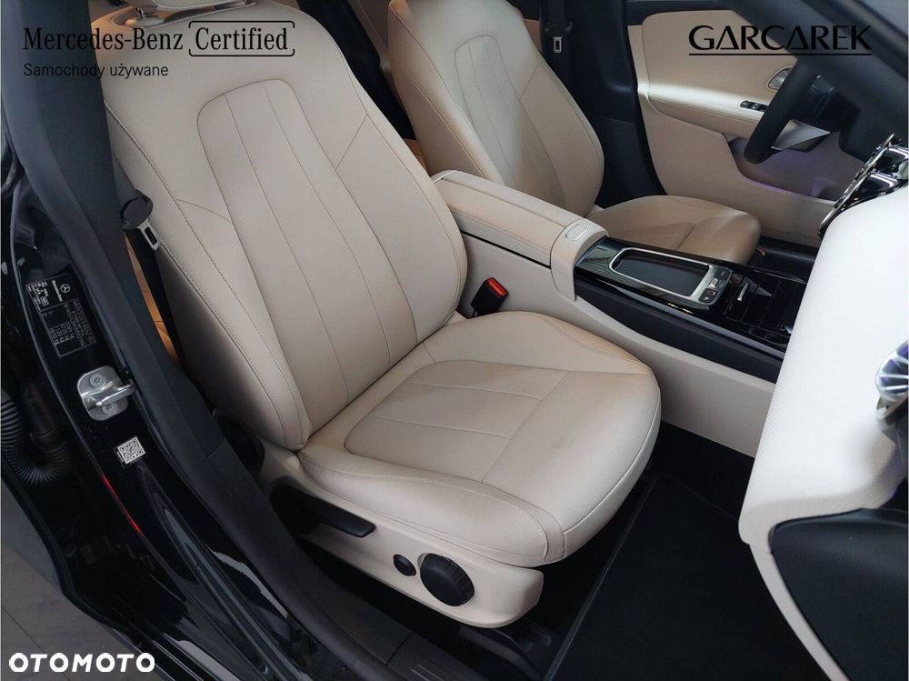 Mercedes-Benz CLA 200 d Progressive 8G-DCT - 20