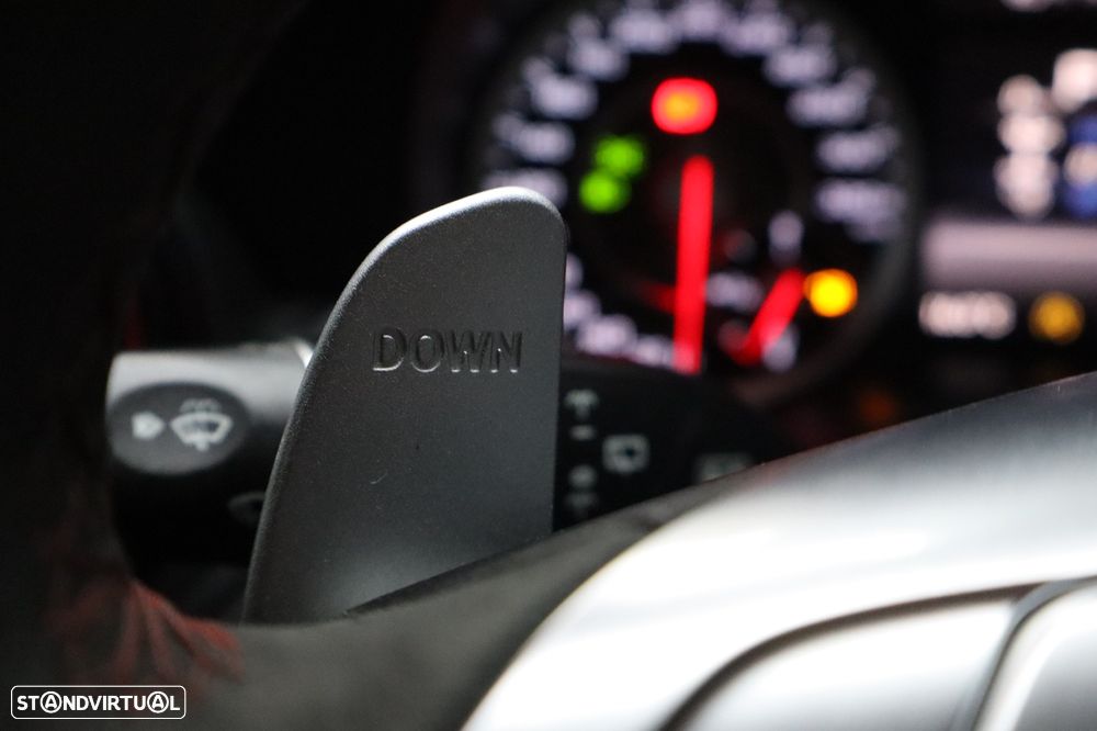 Mercedes-Benz A 45 AMG 4Matic Speedshift 7G-DCT - 17