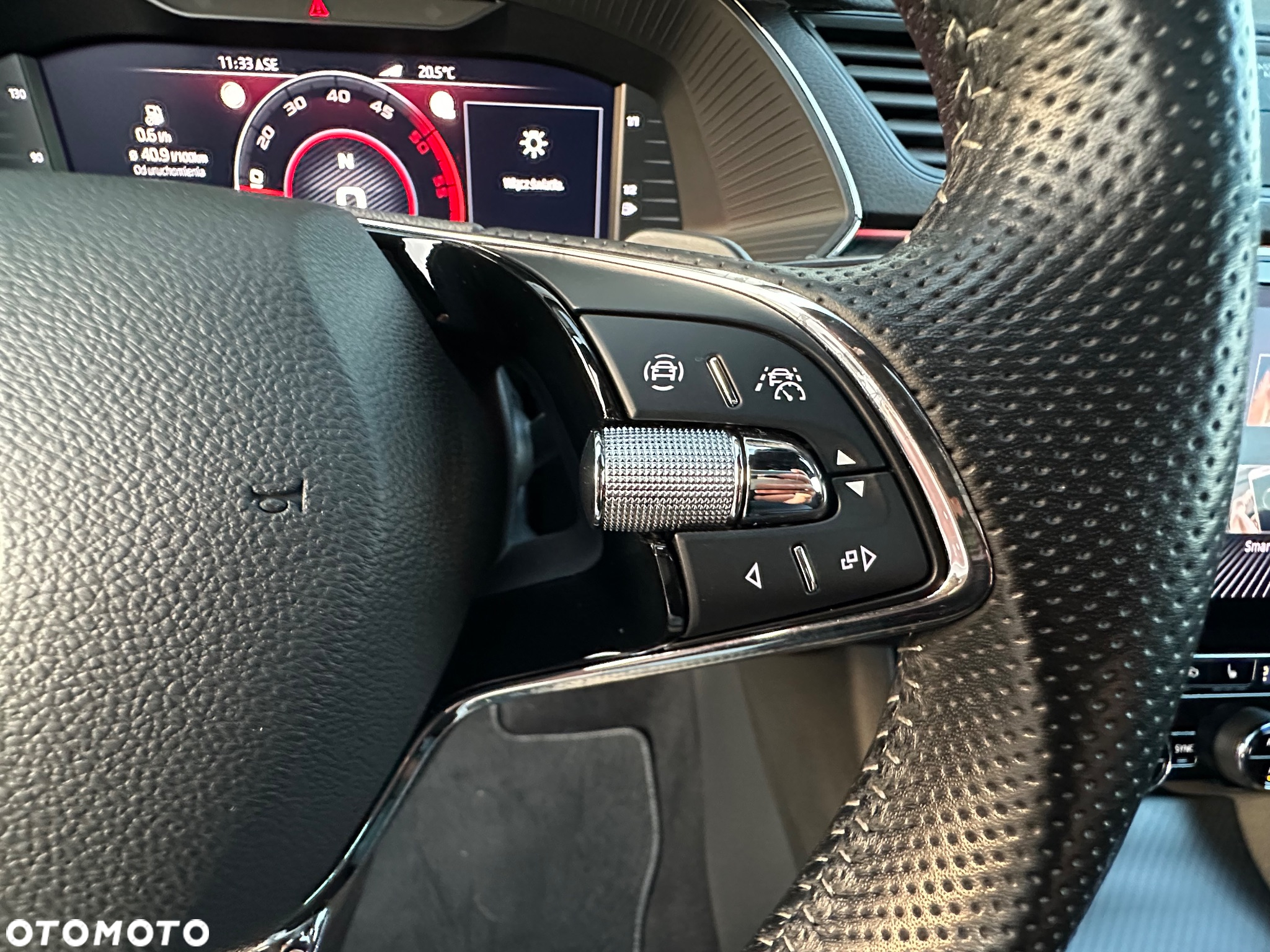 Skoda Superb 2.0 TDI DSG Sportline - 32
