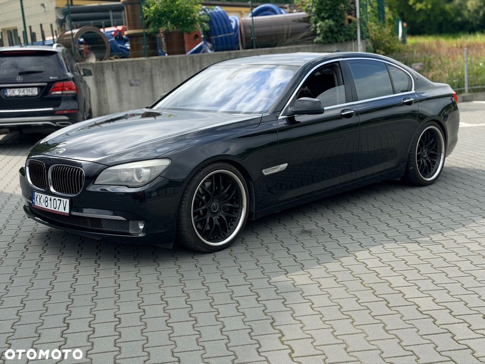 BMW Seria 7 750i - 2