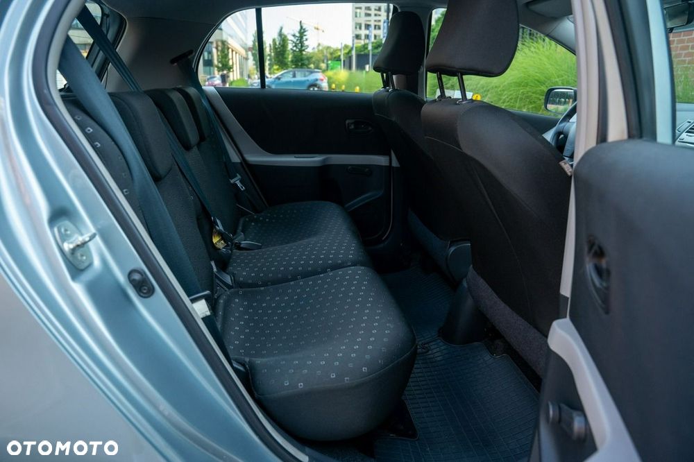 Toyota Yaris - 22