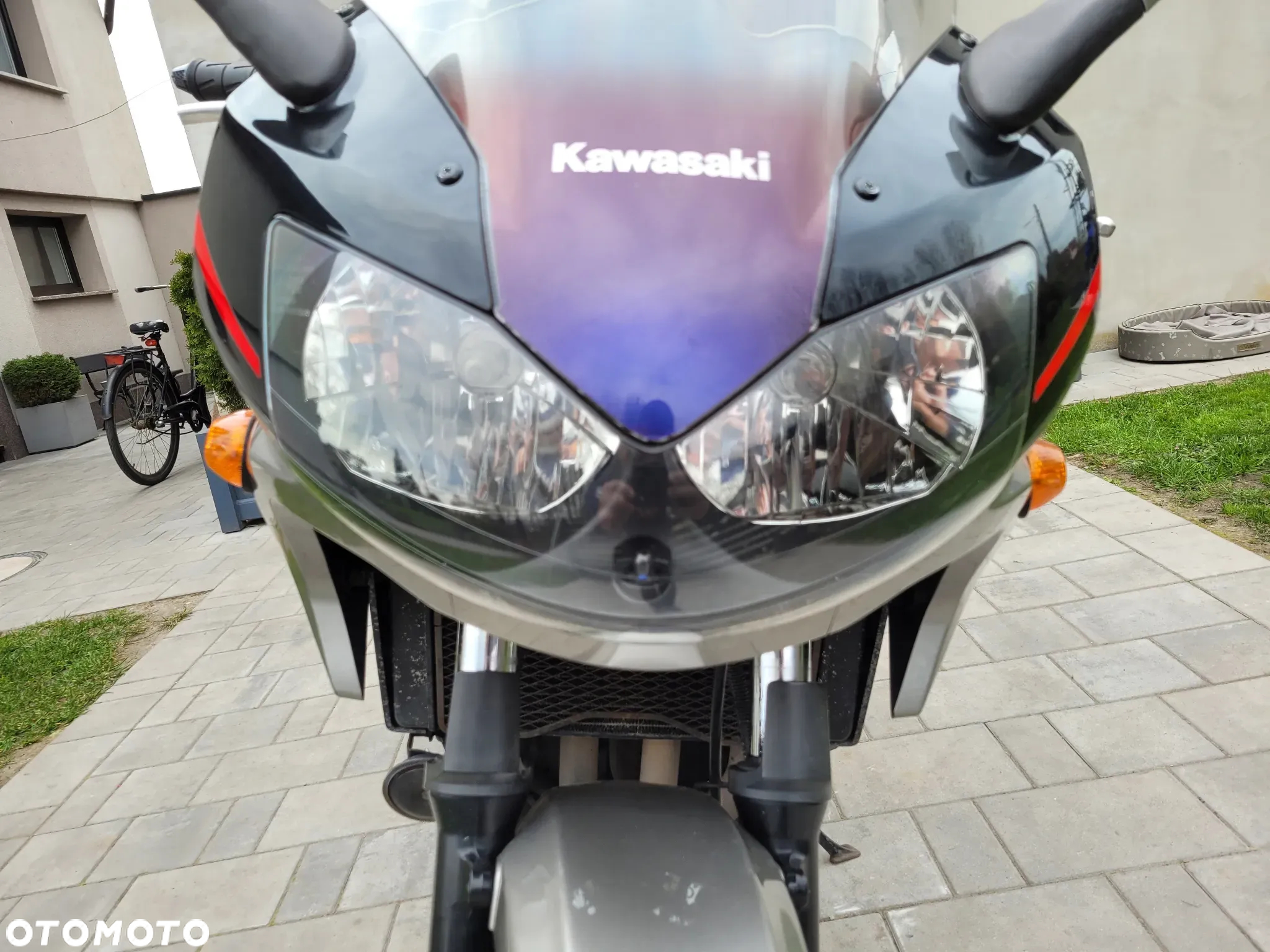 Kawasaki ZRX - 30