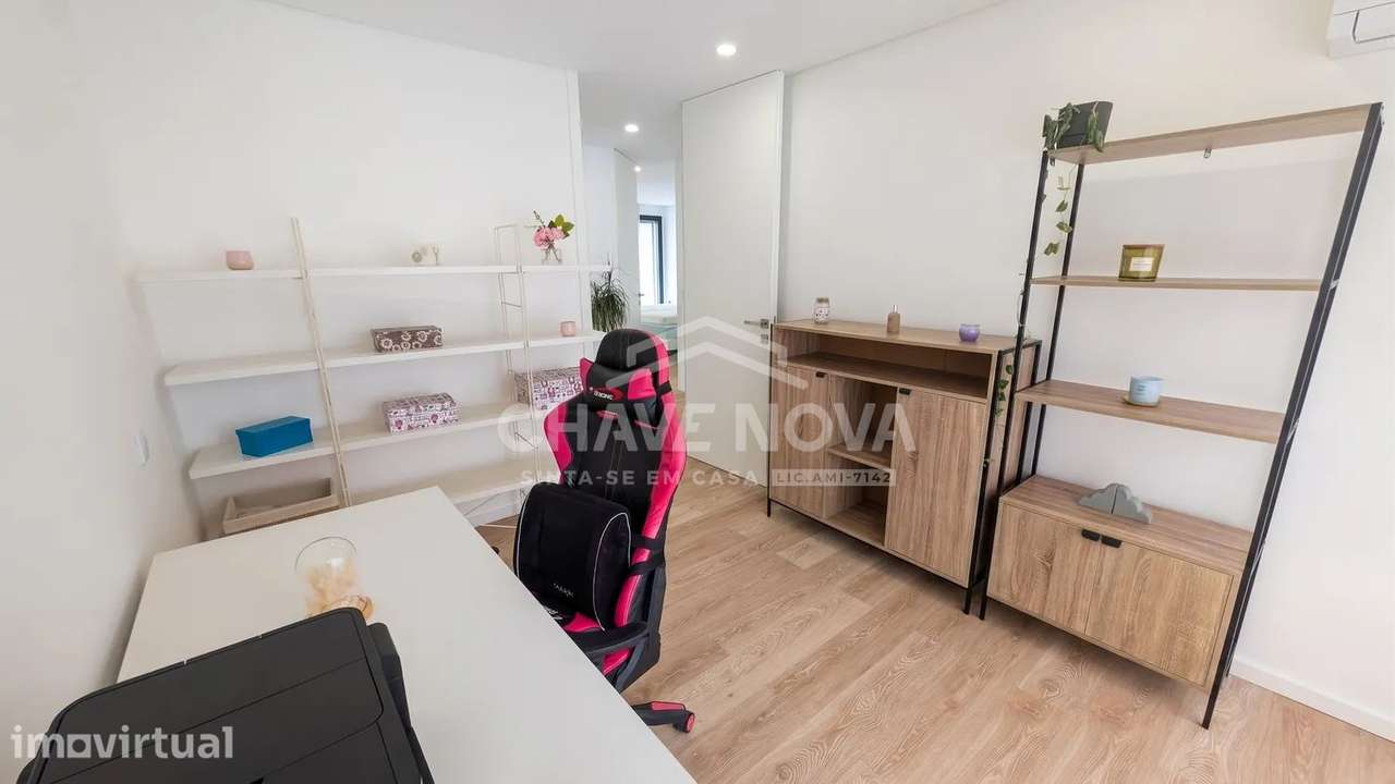 Apartamento T3 c/ Terraço (77.35m2) e Garagem Box em Mafamude - Grande imagem: 3/27