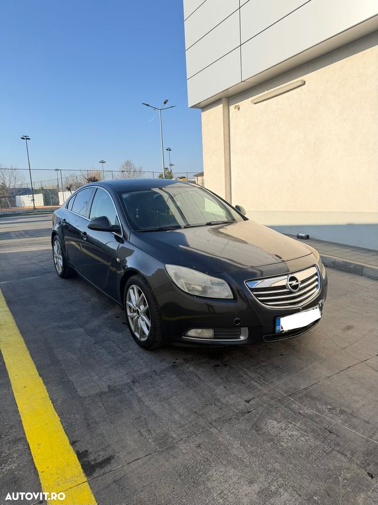 Opel Insignia - 1