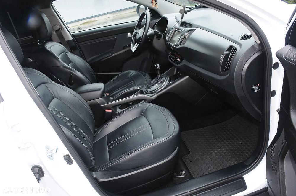 Kia Sportage 2.0 DSL HP 6AT 4x4 Style - 24