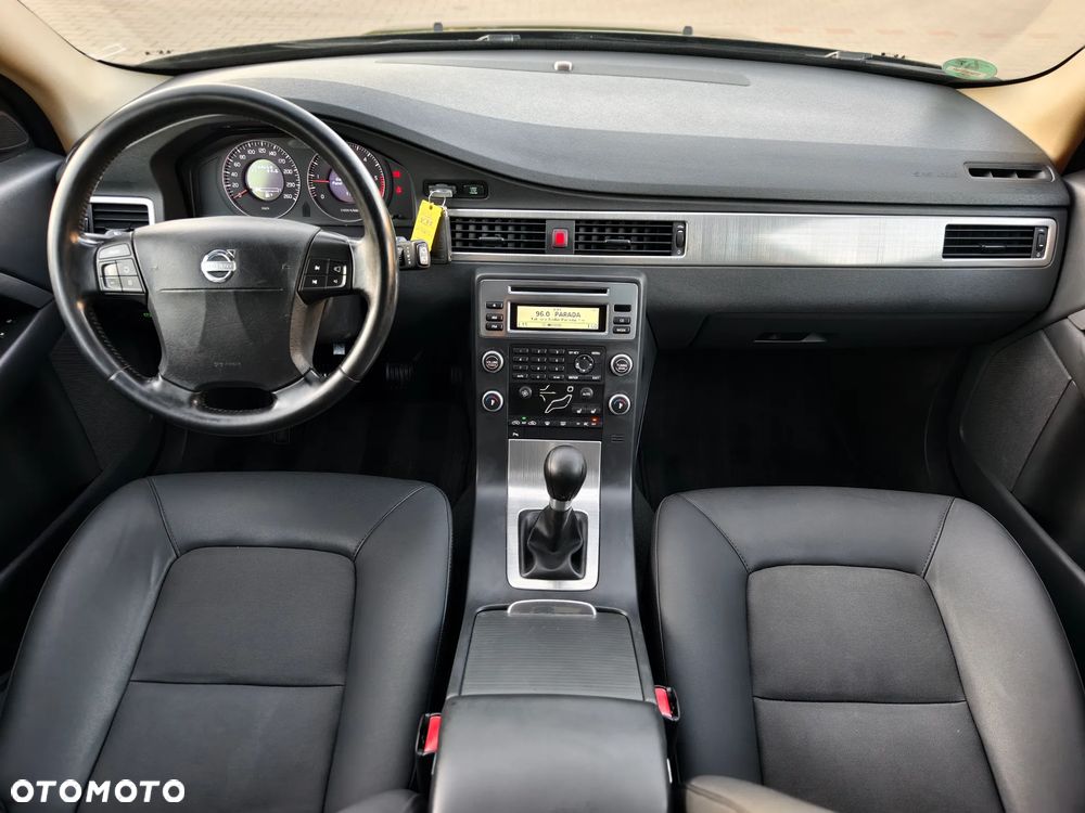 Volvo V70 2.0D Momentum - 8