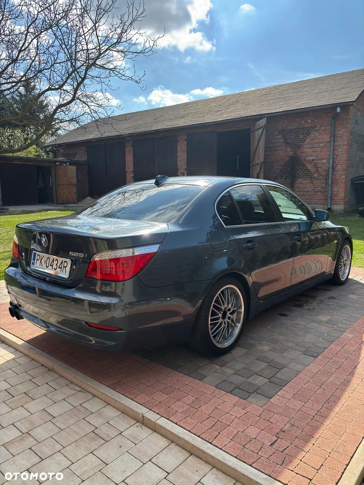 BMW Seria 5 525i - 6