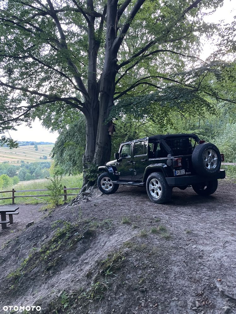 Jeep Wrangler Unlimited 3.8 Sahara - 12