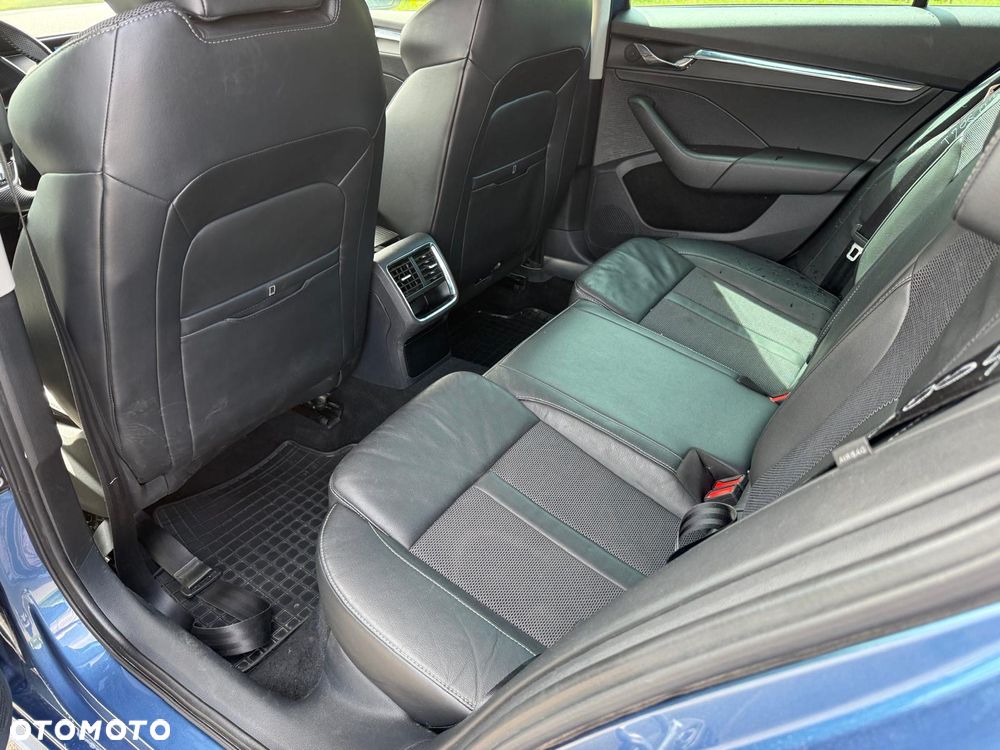 Skoda Octavia 2.0 TDI SCR L&K DSG - 24