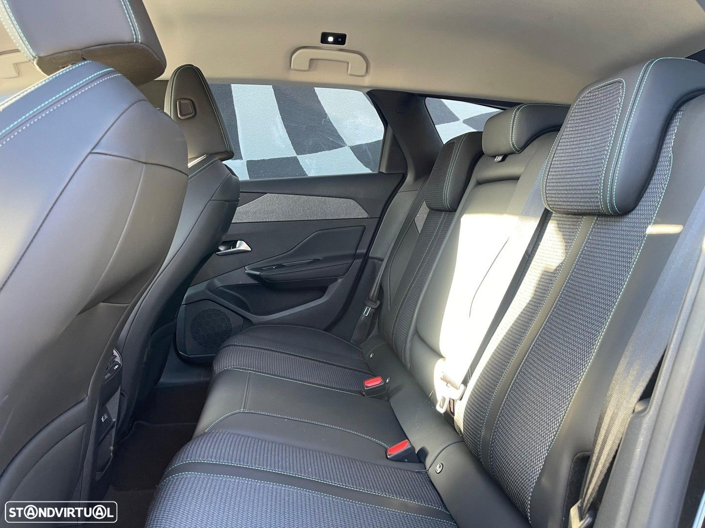 Peugeot 308 SW 1.2 PureTech Allure EAT8 - 8