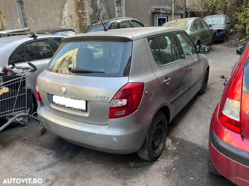 Dezmembrez Skoda Fabia 2 non facelift bej auriu 1,2 benzina 2009 - 7